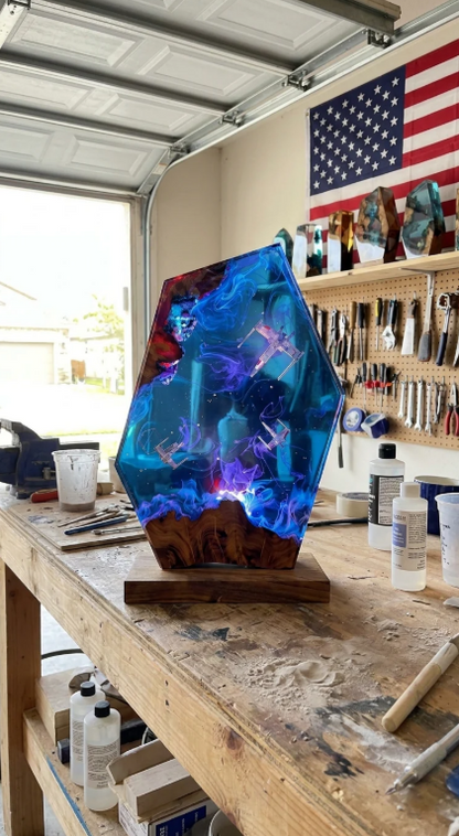 Scarlett Resin Lamp's