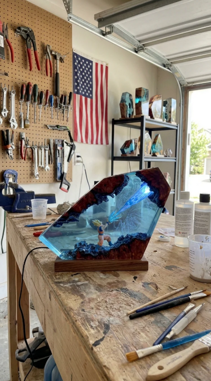 Scarlett Resin Lamp's